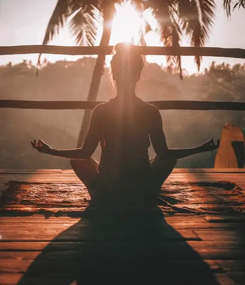 M&eacute;ditation lors d&rsquo;une retraite bien-&ecirc;tre